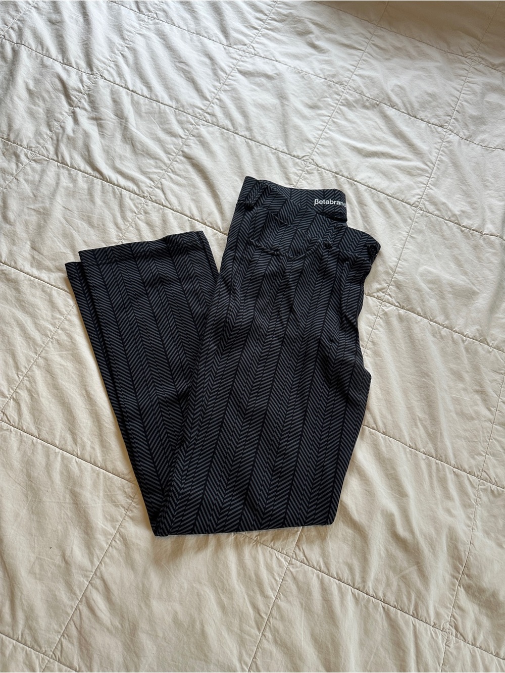 Betabrand women’s Black/grey 7-pocket Dress Pants - bin 1
